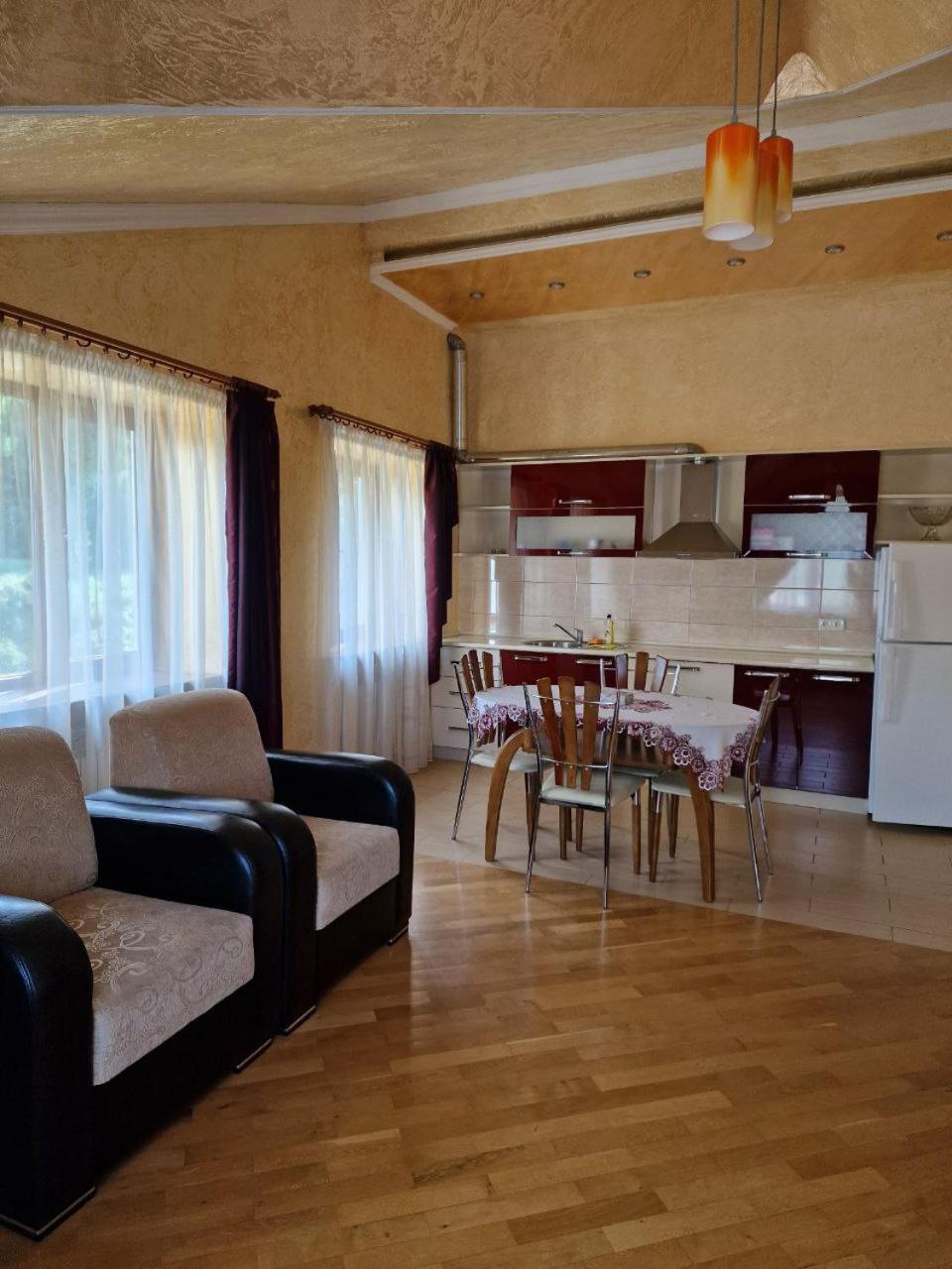 Jermuk Villa Imperial Buitenkant foto